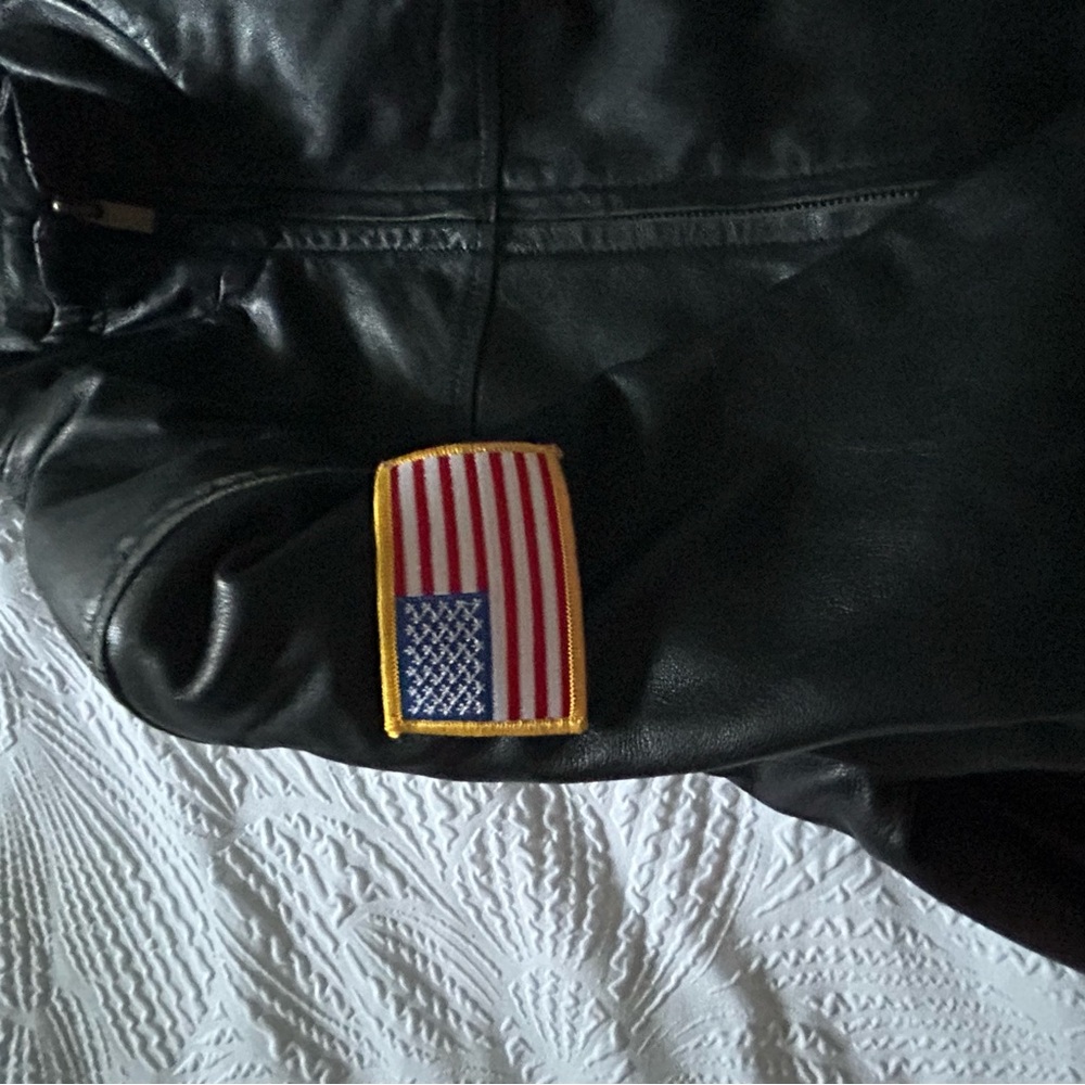 Bernardo Collection black leather bomber jacket medium zip Halloween coat - Picture 8 of 10